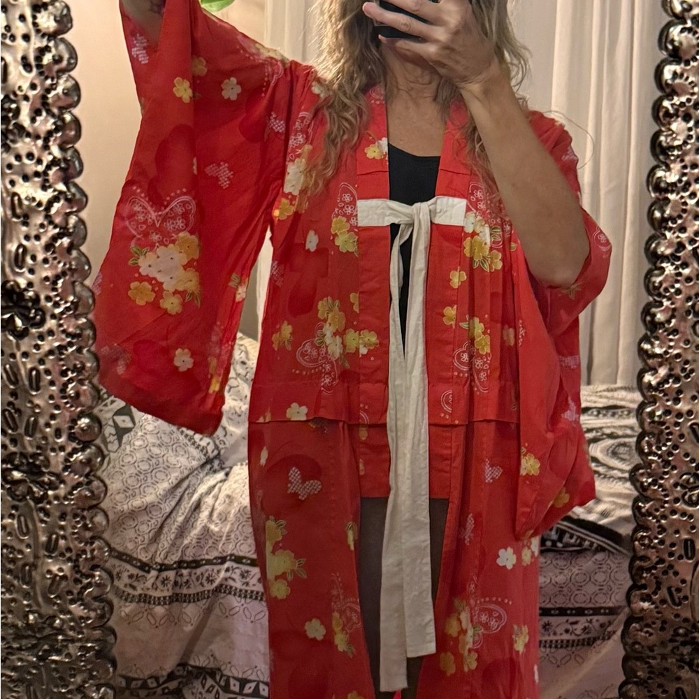 Floral Red Kimono Robe - Picture 5 of 7